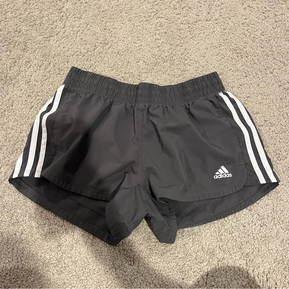 Women’s Adidas Grey 3 Stripe Pacer Shorts Size Smalll